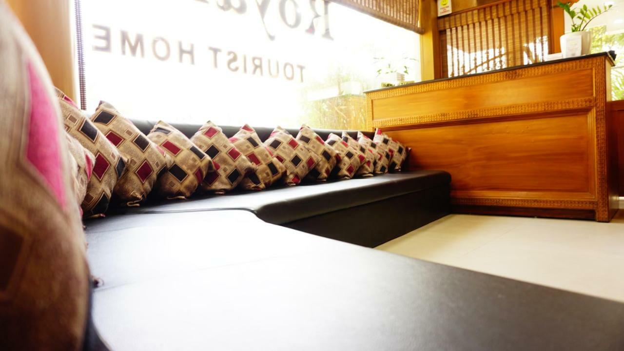 Thayamkery'S Royal Inn Kochi Ngoại thất bức ảnh